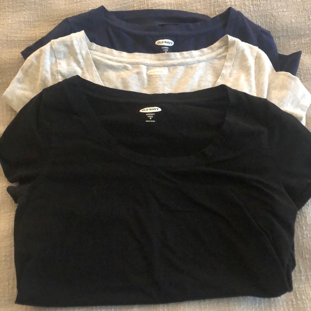 Maternity fitted tshirts